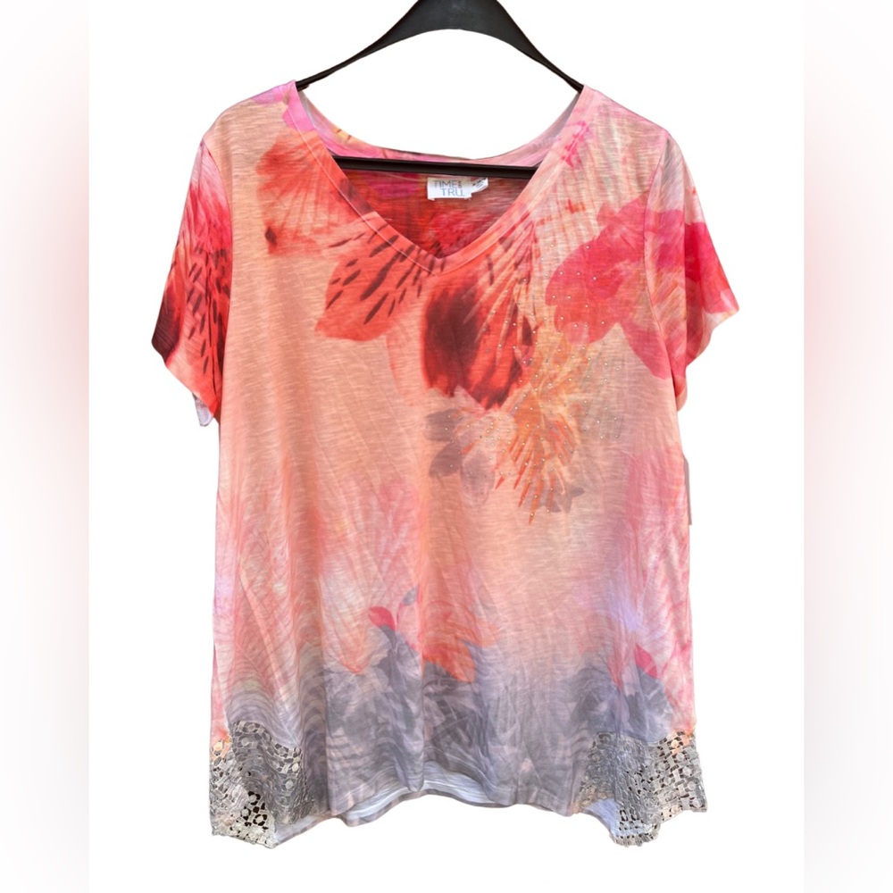 TIME AND TRUE -Floral, rhinestone t-shirt (SIZE: XL)